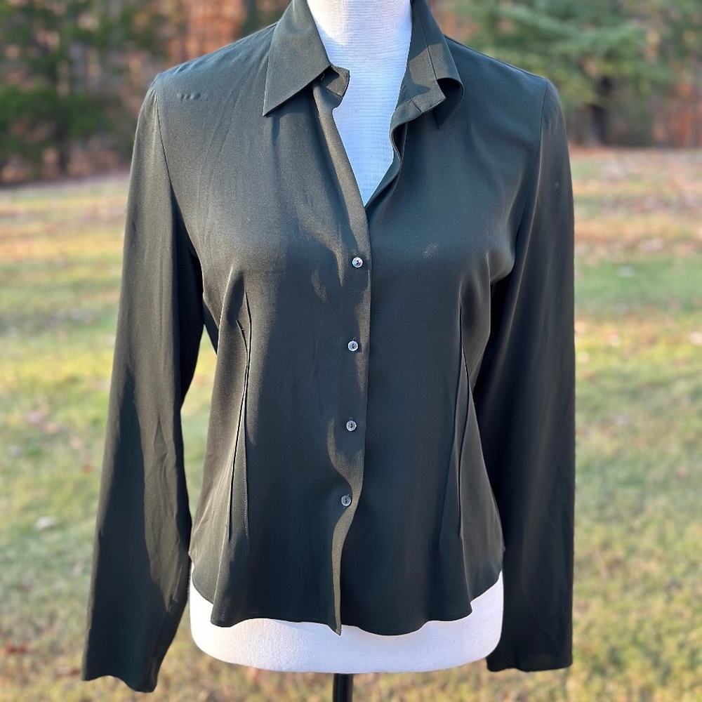 Banana Republic Silk Fitted Blouse Small